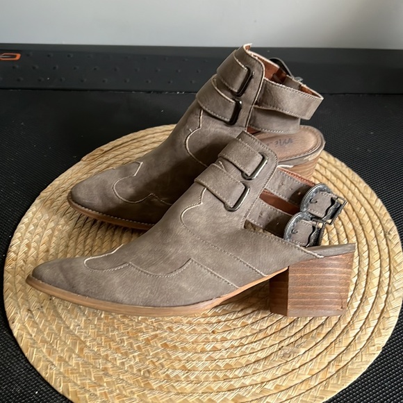 Mi.im leather Western Buckle Sandals Boots Size 7.5 - Picture 9 of 16